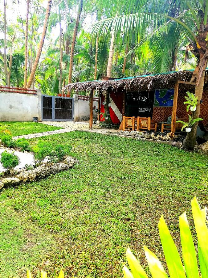 Southseas Beach Resort And Dive Center ซานตานเดร์ ภายนอก รูปภาพ