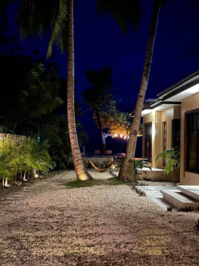 Southseas Beach Resort And Dive Center ซานตานเดร์ ภายนอก รูปภาพ