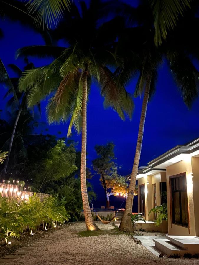 Southseas Beach Resort And Dive Center ซานตานเดร์ ภายนอก รูปภาพ