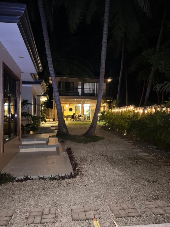 Southseas Beach Resort And Dive Center ซานตานเดร์ ภายนอก รูปภาพ