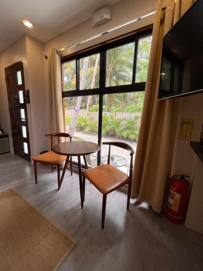 Southseas Beach Resort And Dive Center ซานตานเดร์ ภายนอก รูปภาพ