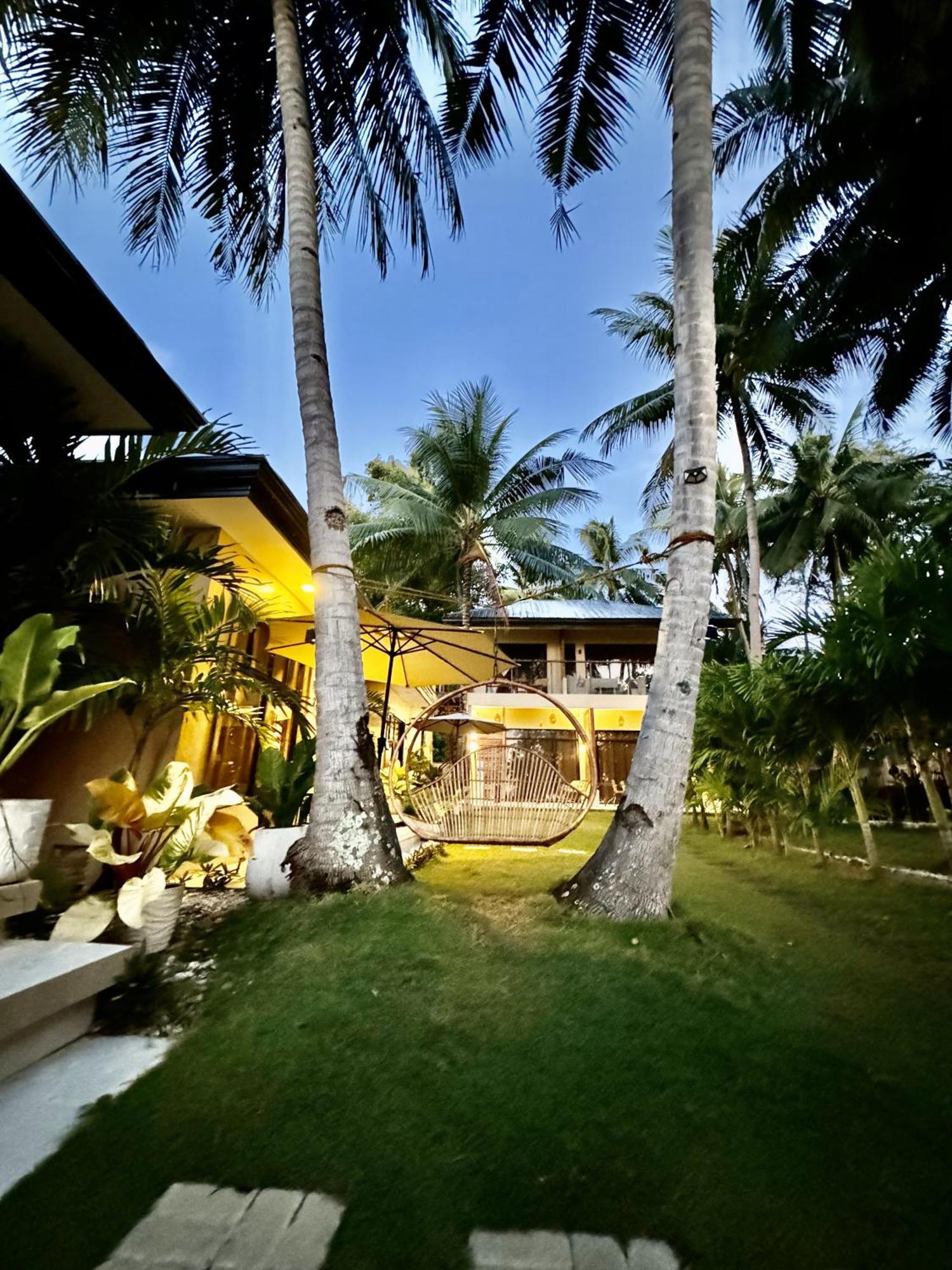 Southseas Beach Resort And Dive Center ซานตานเดร์ ภายนอก รูปภาพ