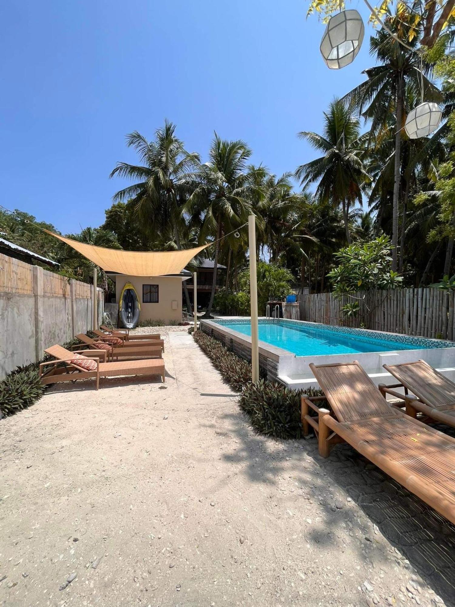 Southseas Beach Resort And Dive Center ซานตานเดร์ ภายนอก รูปภาพ