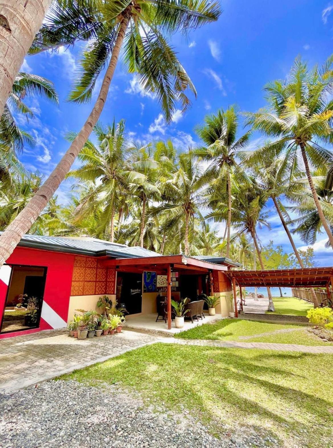 Southseas Beach Resort And Dive Center ซานตานเดร์ ภายนอก รูปภาพ
